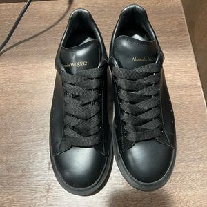 Men Alexander mc queen size 8.5
